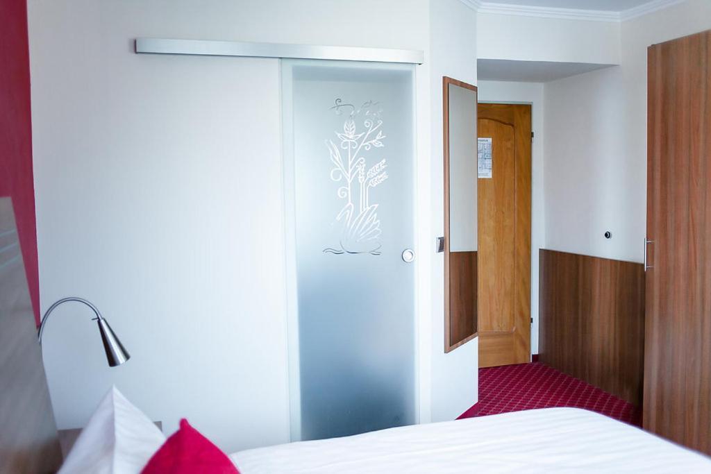 Hotel Brauereigasthof Schwanenbraeu エーバーマンシュタット エクステリア 写真