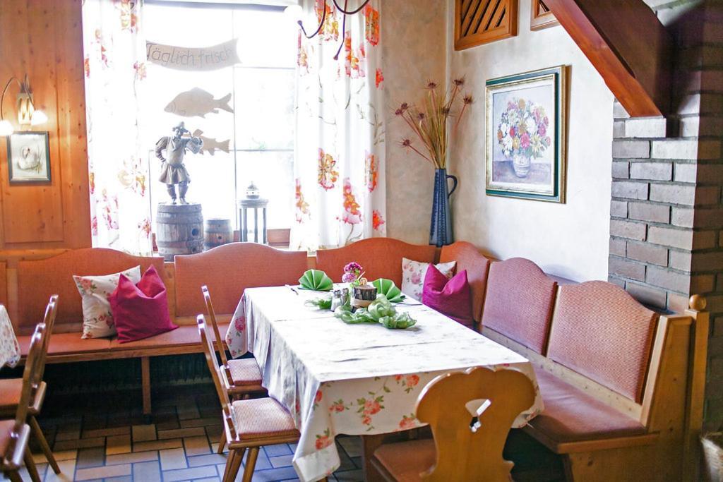 Hotel Brauereigasthof Schwanenbraeu エーバーマンシュタット エクステリア 写真